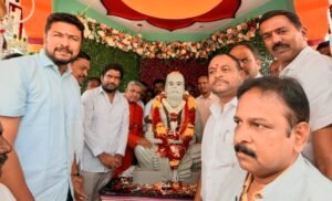 ಮಹರ್ಷಿ ವಾಲ್ಮೀಕಿ ಪುತ್ಥಳಿ ಅನಾವರಣ ಮಹೋತ್ಸವಕ್ಕೆ ಶ್ರೀಗಳ ಸಾನ್ನಿಧ್ಯ